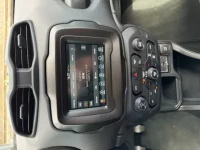 Sell Jeep Renegade 2022 - 24900 EUR, 72741 km - AUTO.MOTO.pt