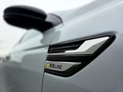 Vendo Renault Arkana 2021 - 23250 EUR, 52400 km - AUTO.MOTO.pt