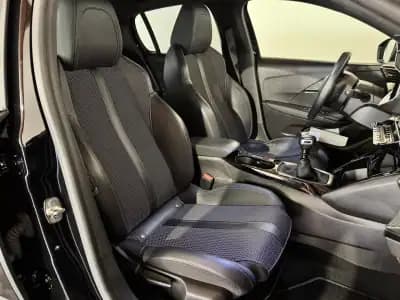 Vendo Peugeot 208 2020 - 17750 EUR, 50915 km - AUTO.MOTO.pt