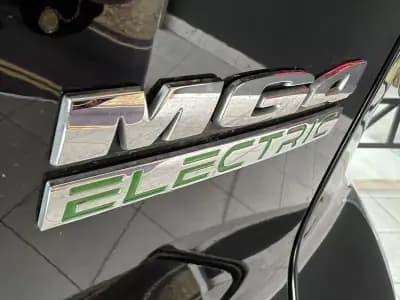 Vendo MG MG4 2023 - 19600 EUR, 23467 km - AUTO.MOTO.pt