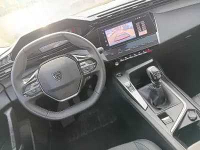 Vendo Peugeot 308 2023 - 18900 EUR, 75511 km - AUTO.MOTO.pt