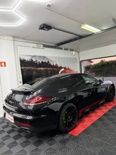 Vendo Porsche Panamera 2015 - 39900 EUR, 164000 km - AUTO.MOTO.pt