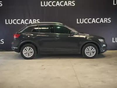 Vendo Volkswagen T-Roc 2019 - 17490 EUR, 147720 km - AUTO.MOTO.pt