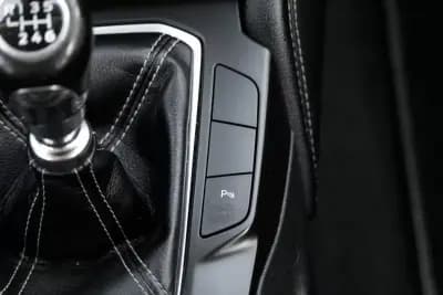 Sell Ford Focus SW 2018 - 15900 EUR, 83000 km - AUTO.MOTO.pt