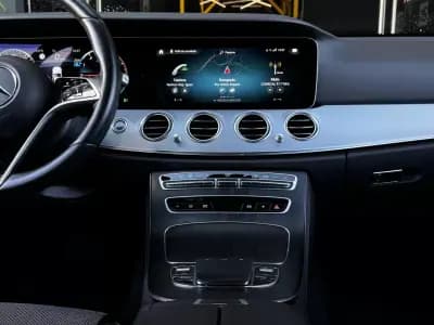 Vendo Mercedes-Benz E 300 2023 - 44990 EUR, 56100 km - AUTO.MOTO.pt