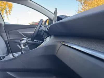 Vendo Peugeot 5008 2018 - 20500 EUR, 137000 km - AUTO.MOTO.pt