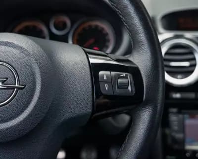 Vendo Opel Corsa 2014 - 8990 EUR, 139000 km - AUTO.MOTO.pt