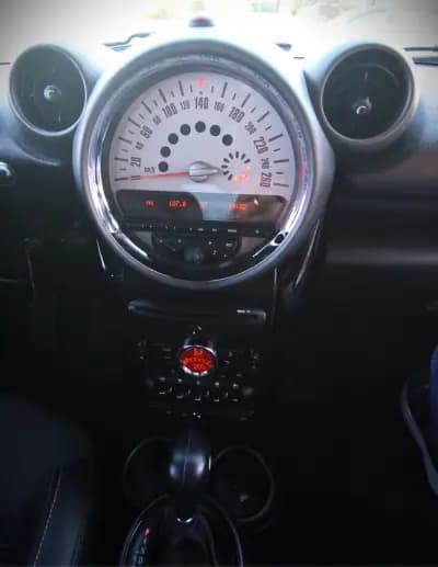 Sell MINI Countryman 2011 - 12990 EUR, 197000 km - AUTO.MOTO.pt