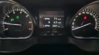 Vendo Peugeot 2008 2018 - 12990 EUR, 144000 km - AUTO.MOTO.pt