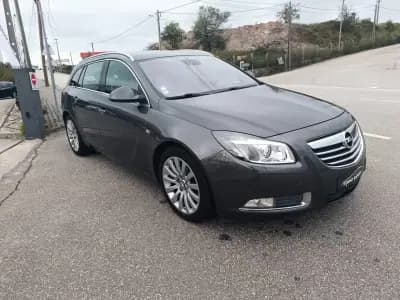 Sell Opel Insignia 2010 - 7500 EUR, 206000 km - AUTO.MOTO.pt