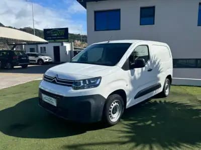 Vendo Citroën Berlingo 2020 - 18490 EUR, 101460 km - AUTO.MOTO.pt