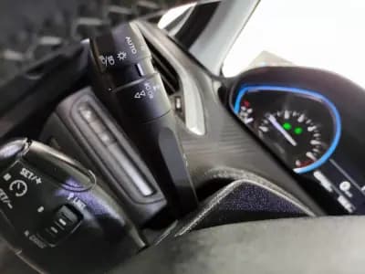 Sell Peugeot 2008 2018 - 13250 EUR, 37000 km - AUTO.MOTO.pt