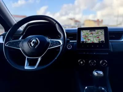 Vendo Renault Captur 2024 - 18950 EUR, 53000 km - AUTO.MOTO.pt