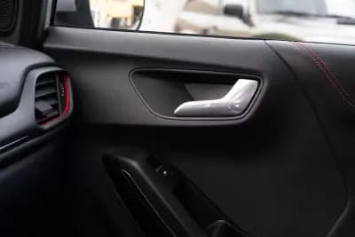 Vendo Ford Puma 2022 - 17499 EUR, 78000 km - AUTO.MOTO.pt