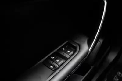 Sell MG MG4 2023 - 19450 EUR, 19778 km - AUTO.MOTO.pt