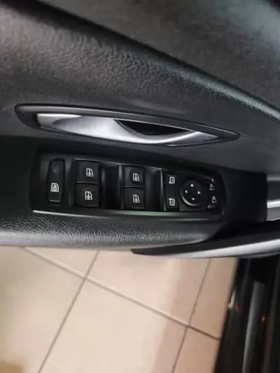 Sell Renault Mégane Sport Tourer 2009 - 5750 EUR, 210000 km - AUTO.MOTO.pt