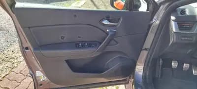 Vendo Renault Captur 2023 - 19450 EUR, 46000 km - AUTO.MOTO.pt