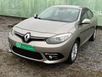 Vendo Renault Fluence 2014 - 10500 EUR, 148000 km - AUTO.MOTO.pt