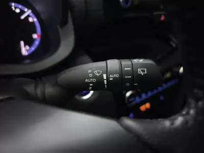 Sell Toyota Yaris Cross 2021 - 29950 EUR, 86189 km - AUTO.MOTO.pt