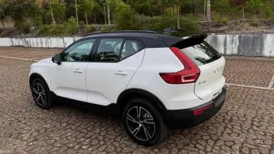 Sell Volvo XC 40 2021 - 24900 EUR, 149000 km - AUTO.MOTO.pt