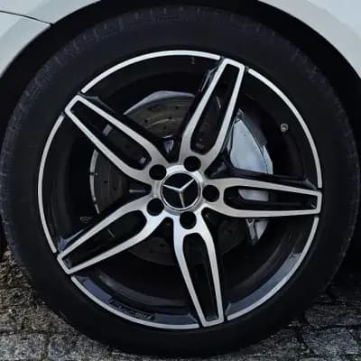 Vendo Mercedes-Benz E 220 2017 - 31500 EUR, 150000 km - AUTO.MOTO.pt