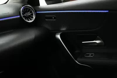 Sell Mercedes-Benz A 200 2023 - 29900 EUR, 59000 km - AUTO.MOTO.pt