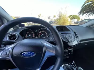 Sell Ford Fiesta 2015 - 11250 EUR, 114547 km - AUTO.MOTO.pt