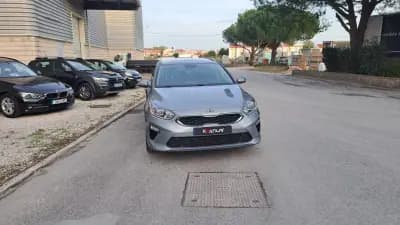 Vendo Kia Ceed SW 2018 - 12890 EUR, 154828 km - AUTO.MOTO.pt