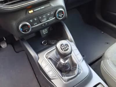 Sell Ford Focus 2021 - 12990 EUR, 167500 km - AUTO.MOTO.pt