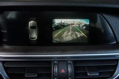 Vendo Alfa Romeo Stelvio 2017 - 29400 EUR, 139000 km - AUTO.MOTO.pt