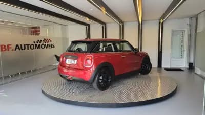 Vendo MINI One 2015 - 10900 EUR, 134360 km - AUTO.MOTO.pt