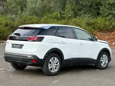 Vendo Peugeot 3008 2019 - 17900 EUR, 66750 km - AUTO.MOTO.pt