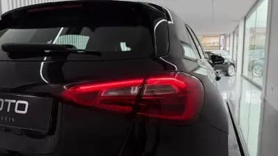 Vendo Mercedes-Benz A 180 2019 - 17990 EUR, 247112 km - AUTO.MOTO.pt