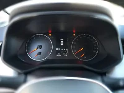 Vendo Renault Clio 2023 - 14750 EUR, 24600 km - AUTO.MOTO.pt