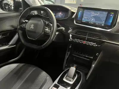 Sell Peugeot e-2008 2020 - 18990 EUR, 50000 km - AUTO.MOTO.pt