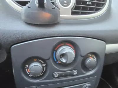 Vendo Renault Clio Break 2008 - 3999 EUR, 208437 km - AUTO.MOTO.pt