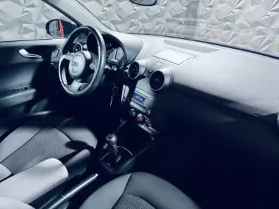 Vendo Audi A1 Sportback 2012 - 12990 EUR, 130169 km - AUTO.MOTO.pt