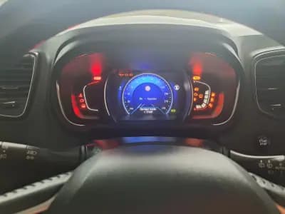 Sell Renault Scénic 2017 - 9980 EUR, 262136 km - AUTO.MOTO.pt