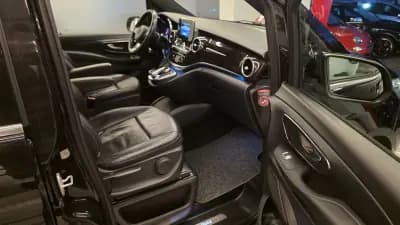 Vendo Mercedes-Benz V 220 2016 - 29900 EUR, 321809 km - AUTO.MOTO.pt