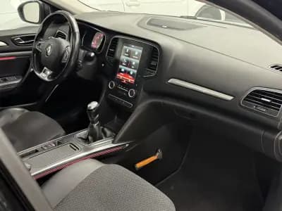 Sell Renault Mégane 2016 - 12990 EUR, 118000 km - AUTO.MOTO.pt