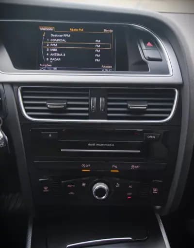 Sell Audi A4 Allroad 2014 - 17990 EUR, 222150 km - AUTO.MOTO.pt