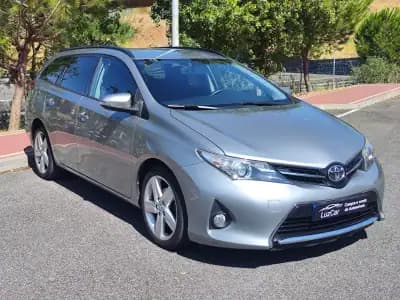 Vendo Toyota Auris Touring Sports 2015 - 12980 EUR, 229000 km - AUTO.MOTO.pt