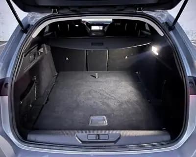 Vendo Peugeot 308 SW 2022 - 16900 EUR, 159901 km - AUTO.MOTO.pt