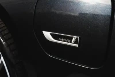 Sell BMW 330 2022 - 32000 EUR, 154900 km - AUTO.MOTO.pt