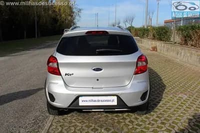 Vendo Ford KA 2018 - 11650 EUR, 55000 km - AUTO.MOTO.pt