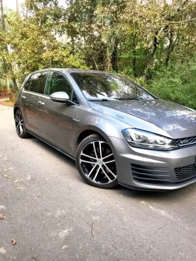Vendo Volkswagen Golf 2015 - 16990 EUR, 218000 km - AUTO.MOTO.pt