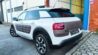 Vendo Citroën C4 Cactus 2014 - 11800 EUR, 141000 km - AUTO.MOTO.pt