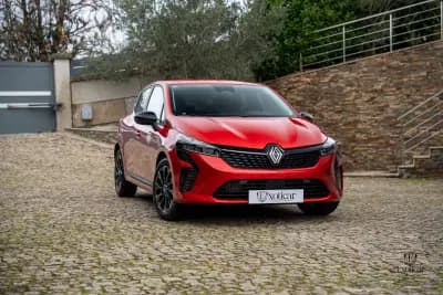 Vendo Renault Clio 2025 - 17900 EUR, 6300 km - AUTO.MOTO.pt