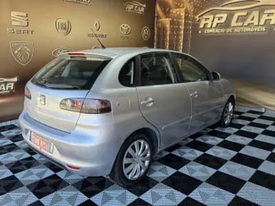 Vendo SEAT Ibiza 2006 - 4750 EUR, 172000 km - AUTO.MOTO.pt