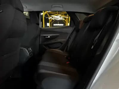 Vendo Peugeot 3008 2022 - 19990 EUR, 171600 km - AUTO.MOTO.pt